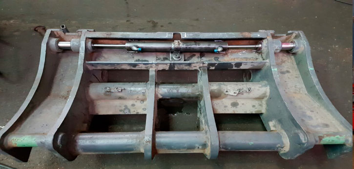 Diseño y fabricación de mecanismo de tercera función para cargador